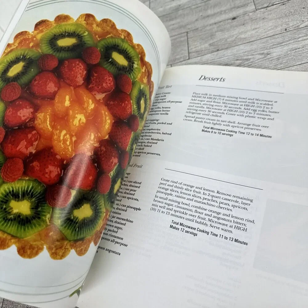 The Microwave Cookbook - Vintage Undated - Printed‎ in Korea Part No. 862A691P41